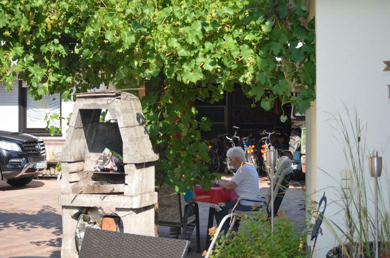 エンキルヒ Weingut Sauer-Kettermannヴィラ エクステリア 写真